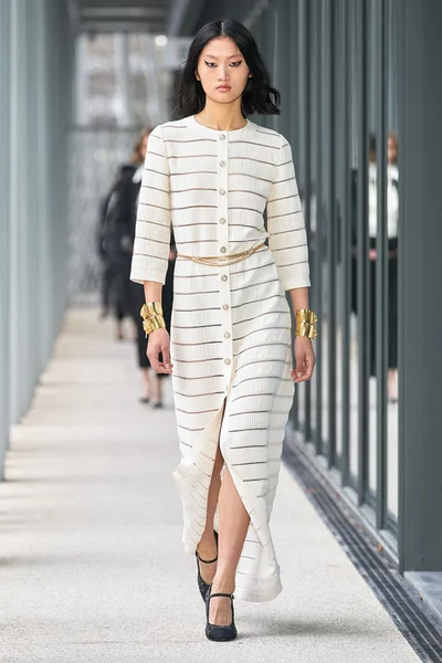 Look 54
